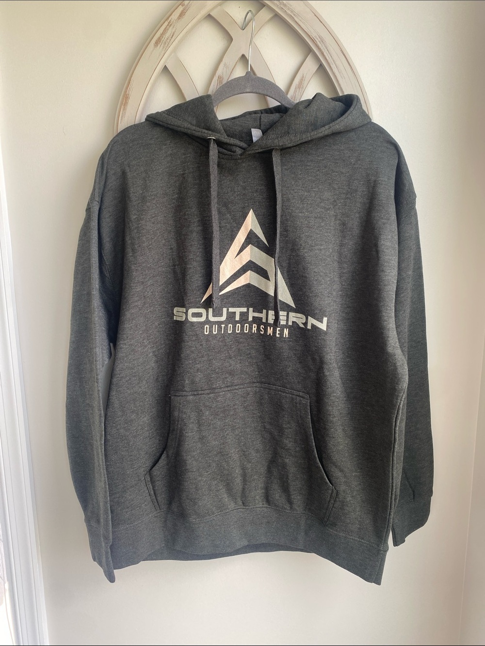 The Southern Outdoorsmen podcast logo Hoodie marked XL fits like a Large NWOT
